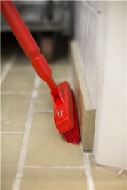 Щетка Vikan (22.5см, красный, жесткий)