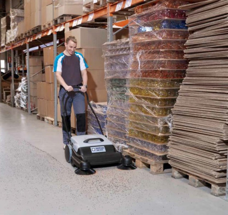 Подметальная машина Nilfisk SM 800