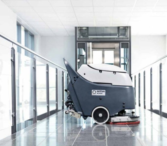 Поломоечная машина Nilfisk Grey SC450B BROSS