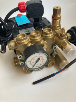 Насос высокого давления Comet ZW-K 3020S K ES2 (1450 об/мин, с регулятором, с датчиками ТS)