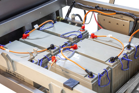 Трицикл электрический Rutrike Эксперт ПРО 2000 (темно-синий)