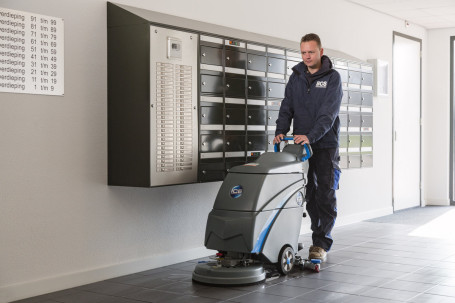 Поломоечная машина ICE i18B (Li, 24В, 50Ач)