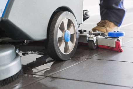 Поломоечная машина ICE i18B (Li, 24В, 50Ач)