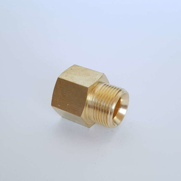 Переходник М22х1.5ш-1/2г (лат)