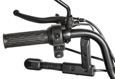 Трицикл электрический Rutrike Экипаж (белый)