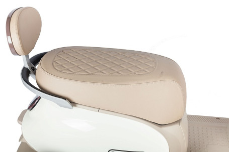 Трицикл электрический Rutrike Gelbert Ogma (48/60V, 650W, бело-красный)