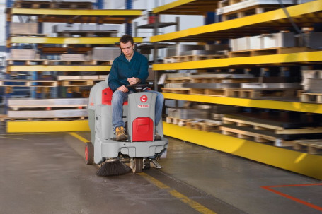 Подметальная машина Comac CS 700 H FP