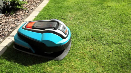 Газонокосилка-робот GARDENA R50Li