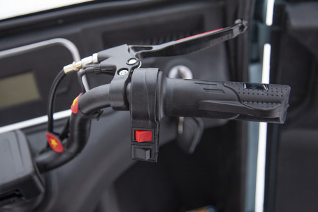 Трицикл электрический Rutrike Бокс (красный)