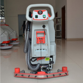 Поломоечная машина Bennett Smart S510bt (100 Ач, Li)