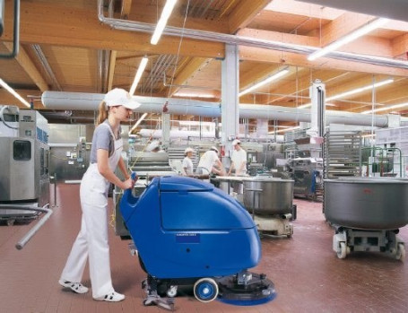 Поломоечная машина Nilfisk-Alto SCRUBTEC 553 BL COMBI