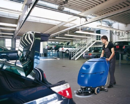 Поломоечная машина Nilfisk-Alto SCRUBTEC 553 BL COMBI