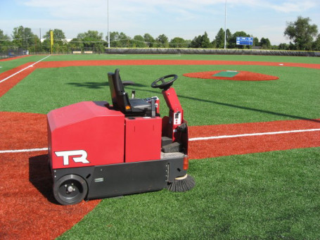 Подметальная машина с сиденьем для оператора Factory Cat TR