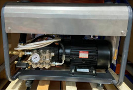 Мойка высокого давления Comet FW2 NH 15/210 TS (горячая вода)