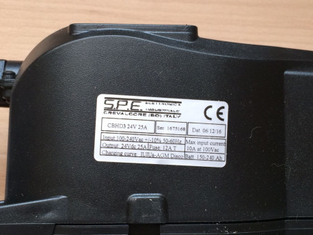Зарядное устройство SPE CBHD3 (12/24В, 15/25А)