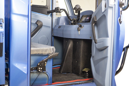 Трицикл электрический Rutrike КАРГО Кабина Универсал 1500 (темно-синий)