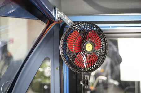 Трицикл электрический Rutrike КАРГО Кабина Дуал (красный)