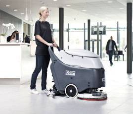 Поломоечная машина Nilfisk SCRUBBER SC450 E