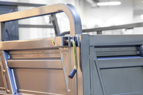 Трицикл электрический Rutrike Эксперт ПРО 2000 (серый)